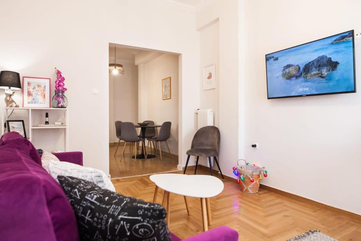 אתונה Contemporary Stylish Apartment Located Near Metaxourgeio Area מראה חיצוני תמונה