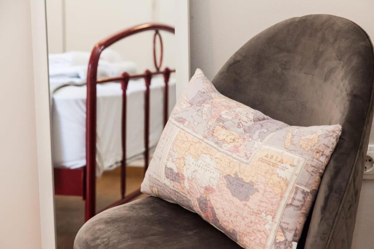 אתונה Contemporary Stylish Apartment Located Near Metaxourgeio Area מראה חיצוני תמונה