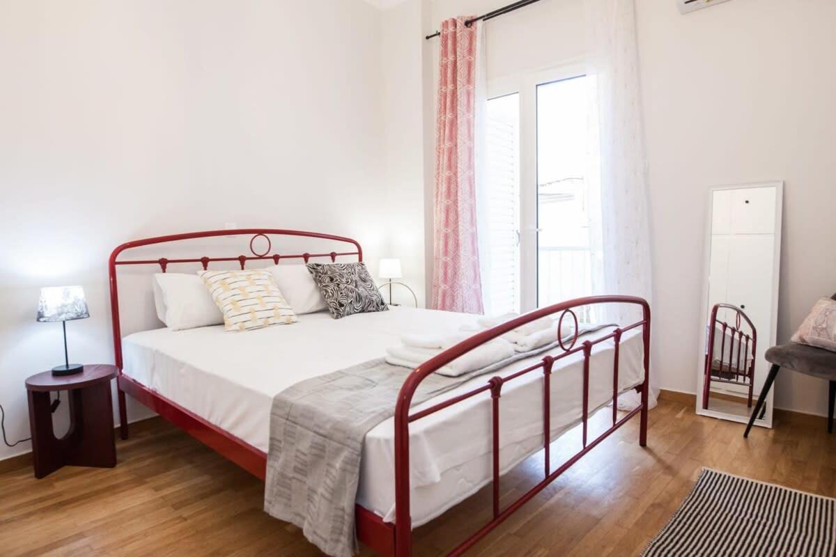 אתונה Contemporary Stylish Apartment Located Near Metaxourgeio Area מראה חיצוני תמונה