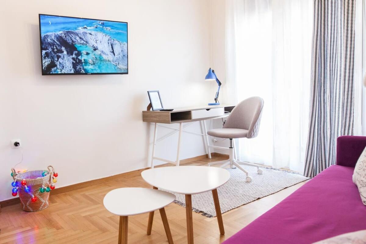 אתונה Contemporary Stylish Apartment Located Near Metaxourgeio Area מראה חיצוני תמונה