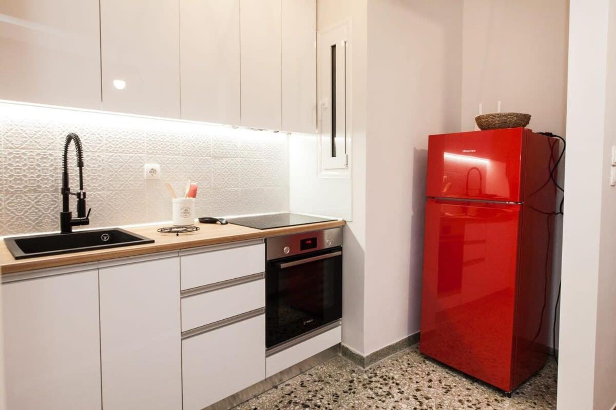 אתונה Contemporary Stylish Apartment Located Near Metaxourgeio Area מראה חיצוני תמונה