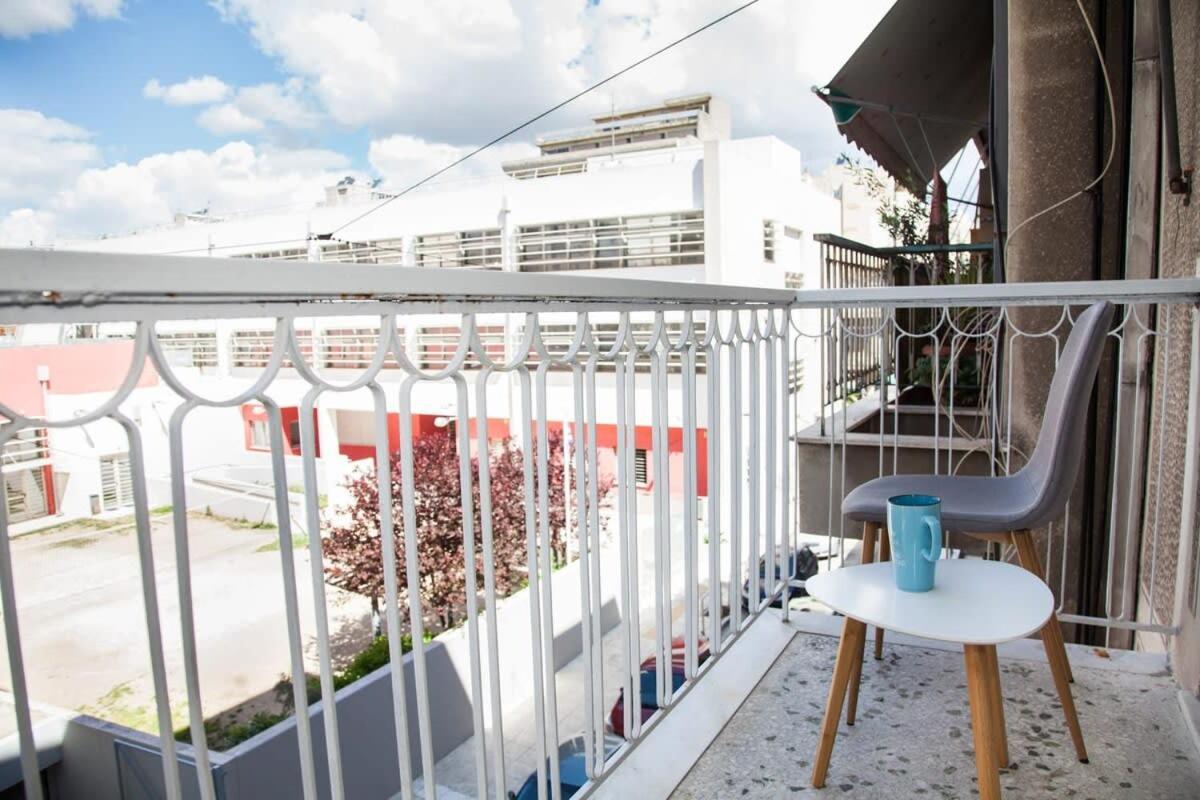 אתונה Contemporary Stylish Apartment Located Near Metaxourgeio Area מראה חיצוני תמונה